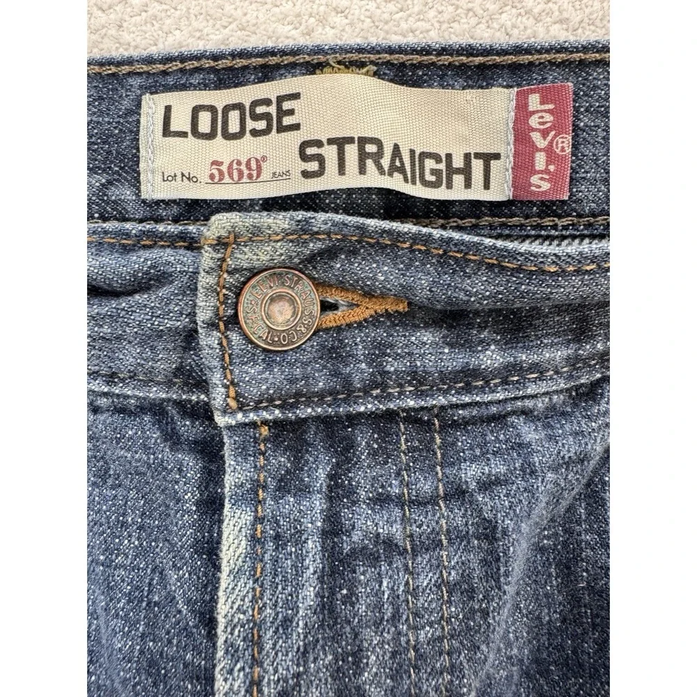 Levis levis 569